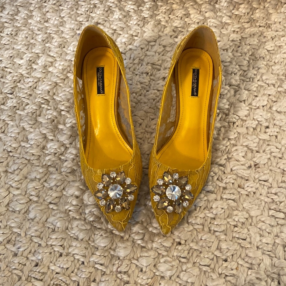 D&G Dolce and Gabbana Bellucci Lace rainbow pumps with brooch detailing